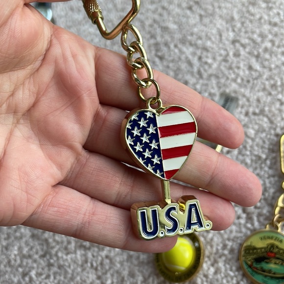 4 keychains for $10 - Picture 3 of 8